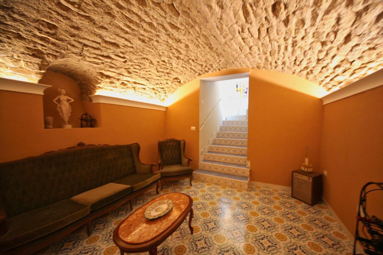 Domus Vilu Bed and Breakfast Nocera Superiore Eksteriør billede
